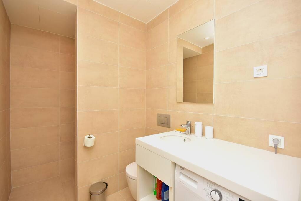 Brand New ! Seaside Apt With Poolview & Parking 부드바 외부 사진