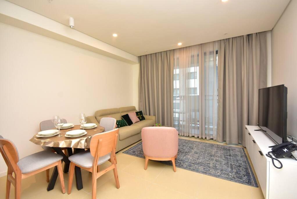 Brand New ! Seaside Apt With Poolview & Parking 부드바 외부 사진